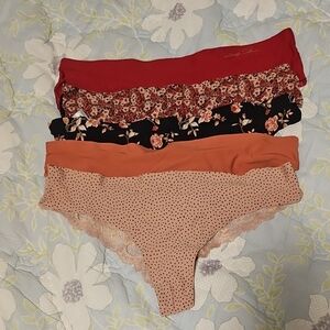 Marilyn Monroe Mixed Red, Black, Rust & Beige Floral Bikini Panty Set